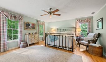 82 Beverly Dr, Avon, CT 06001