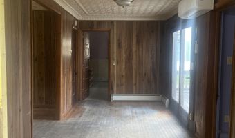 22 Church St, Burke, VT 05871