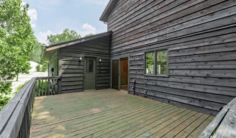 191 Parkview Dr, Aurora, OH 44202