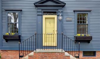42 Second St, Newport, RI 02840