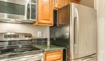 3305 WYNDHAM Cir 156, Alexandria, VA 22302