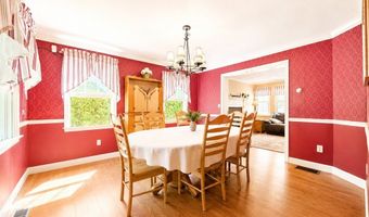 323 Oakhill Ave, Attleboro, MA 02703