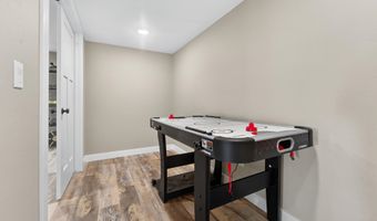 5039 W RED BARN Ct, Appleton, WI 54913