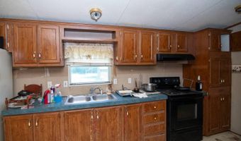 941 E Clayton Rd, Alderson, WV 24910