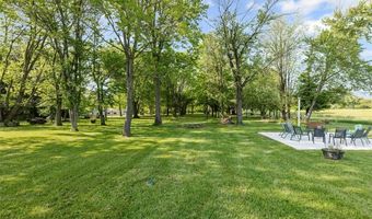 8110 Wolf Rd, Alton, IL 62002