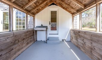 45 Old Phinney's Ln, Barnstable, MA 02630