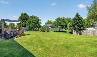 1148 Sawmill Ln, Algonquin, IL 60102