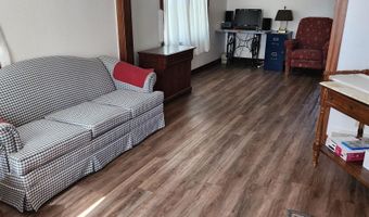 809 E Call St, Algona, IA 50511