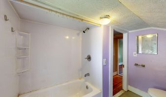 403 Summer St, Auburn, ME 04210