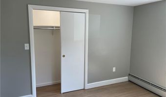 29 TACOMA St, Cranston, RI 02920
