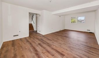 102 OLYMPIA Dr, Claymont, DE 19703