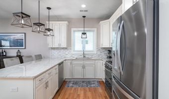 81 Batcheller Ave, Cranston, RI 02920