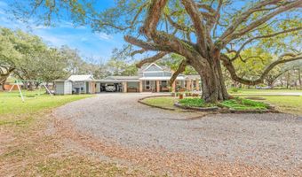 8916 Eastwood Dr, Abbeville, LA 70510