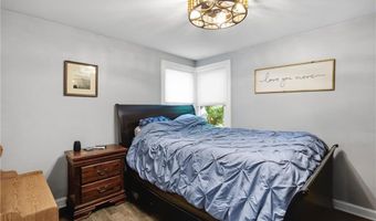 50 Plum Point Rd, North Kingstown, RI 02874