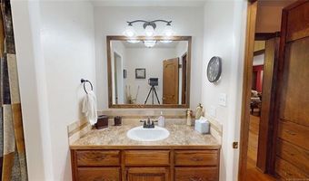 1005 S Broadway, Ada, OK 74820