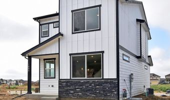 1047 Spartan Ave, Berthoud, CO 80513