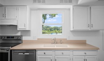 843 Nautilus Trl, Aurora, OH 44202