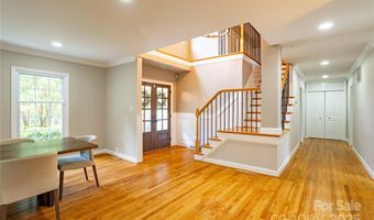 4401 Town And Country Dr, Charlotte, NC 28226