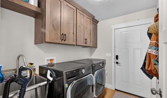 980 Alpine Dr, Chubbuck, ID 83202