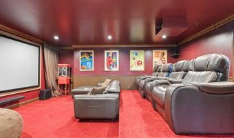 3 Buckingham Rd, Bayonne, NJ 07035