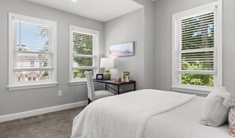 163 Elm St 1, Amesbury, MA 01913