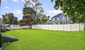106 Clark St, Bridgeport, CT 06606