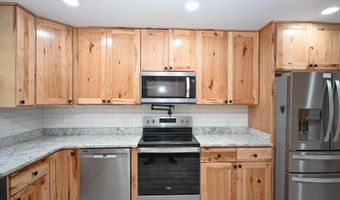 608 Academy St, Batesburg, SC 29006