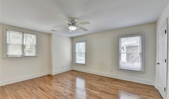 1050 Beacon Hill Xing, Alpharetta, GA 30005