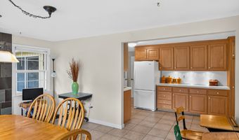 437 Lovely St, Avon, CT 06001