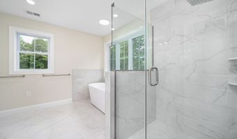 12 Verville Rd, Avon, CT 06001