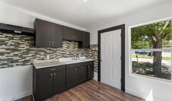 207 E Purdom Ave, Alvarado, TX 76009