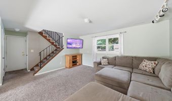 2 Melissa Ct, Albany, NY 12205