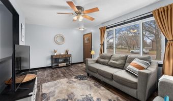 112 E Glenwood Dr, Brandon, SD 57005