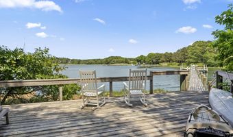 476 Baxter Neck Rd, Barnstable, MA 02630