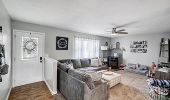 135 Kraft Dr, Ashville, OH 43103