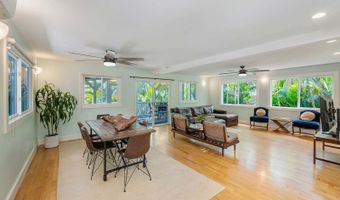 567 Kawailoa Rd D, Kailua, HI 96734