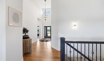 4261 Lakeshore Dr, Basehor, KS 66007
