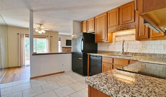 1005 Pocono Trl, Ballwin, MO 63021