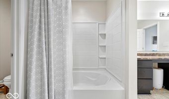 892 Coralberry Ln, Greenwood, IN 46143