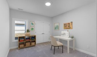 2001 Bogey Ct, Auburn, IN 46706