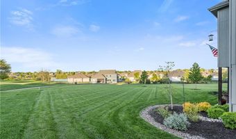 4313 Lakeview Ter, Basehor, KS 66007