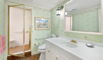 315 Ocean Ave, Newport, RI 02840