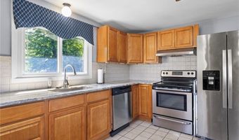 794 Main Ave, Warwick, RI 02886
