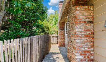 6828 Fairfield Dr, Santa Rosa, CA 95409