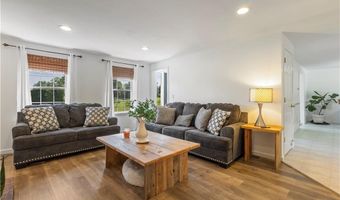 6 Fleuette Dr, Bellingham, MA 02019