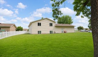 705 SW 13th Ave, Aberdeen, SD 57401