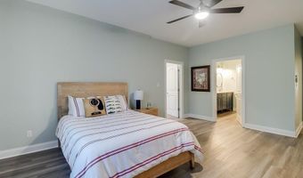 13 Chantilly Ter, Bay St. Louis, MS 39520