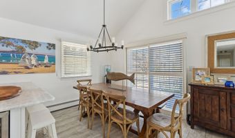56 W 13th St, Avalon, NJ 08202