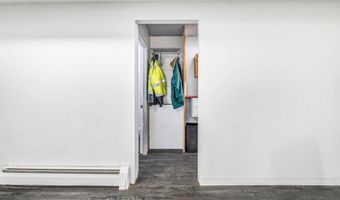 1567 Hammond St, Bangor, ME 04401