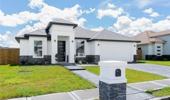 529 Country Club Dr, Alamo, TX 78516